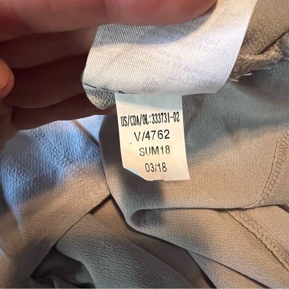 NWT! Banana republic factory grey tee with ruffle sleeves - Picture 10 of 11